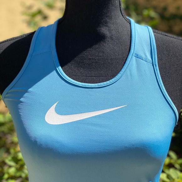Nike Pro Tank Top Size Medium. - Picture 2 of 6